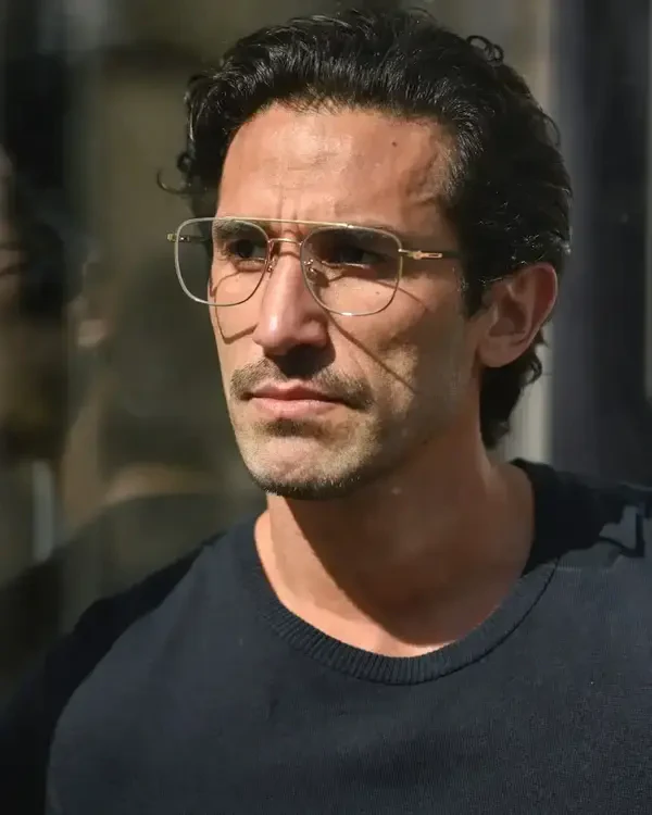 AI Meal Planner user enjoying a healthy meal