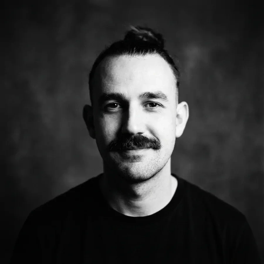 Aiselfie Classic B&W Film style demonstration