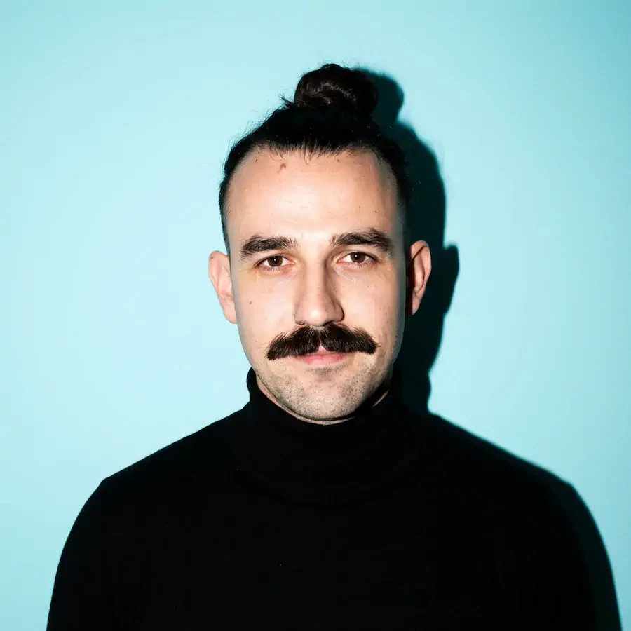 Aiselfie use case for social media profile pictures