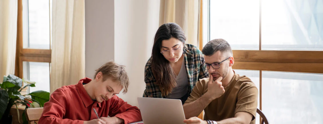 Essayaiai application for case studies