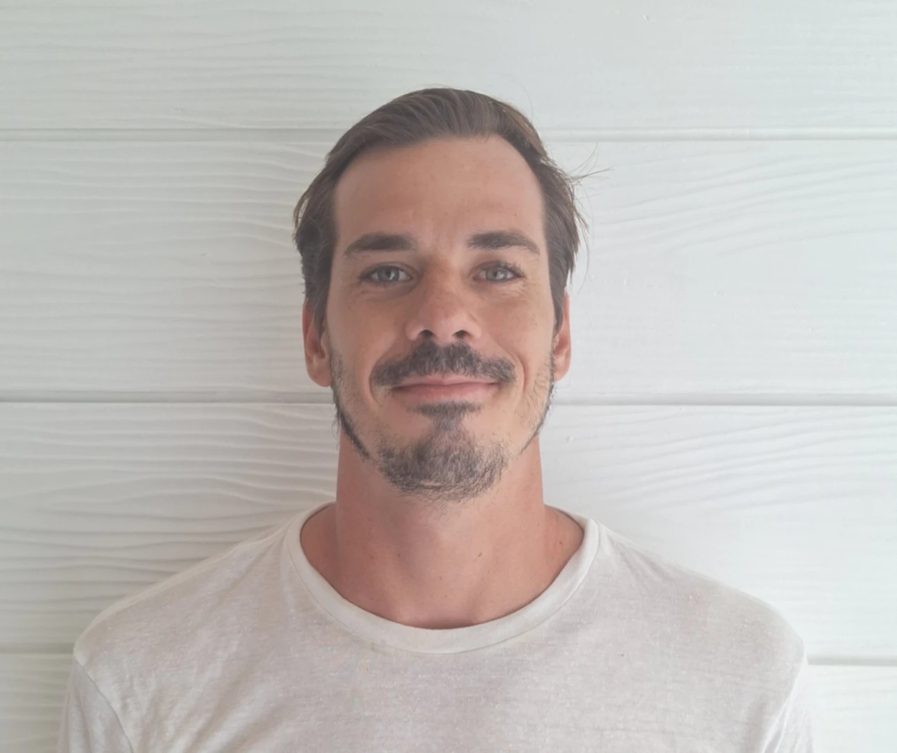 Foliofindr website analysis overview