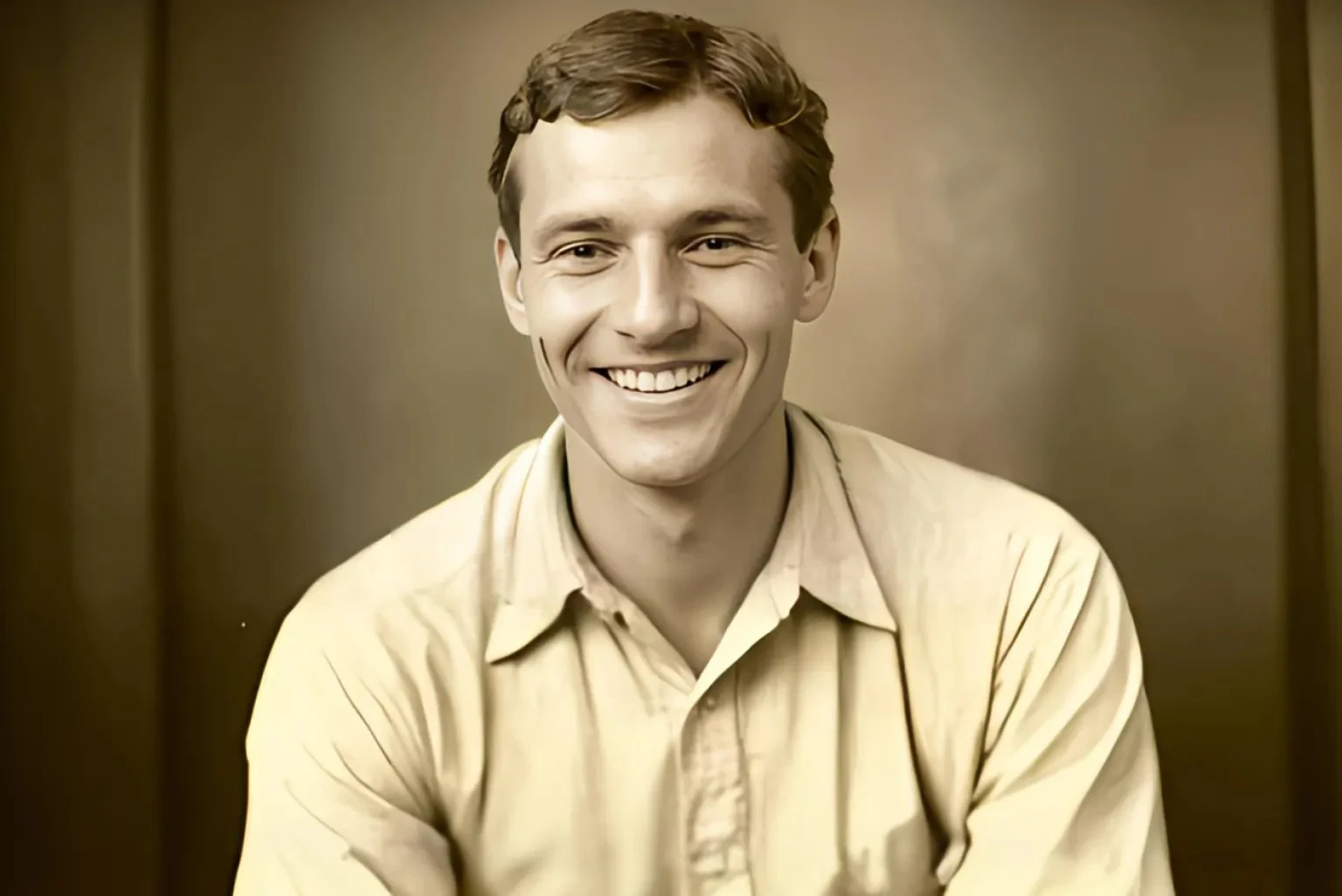 ImageColorizer retouching old photos feature demonstration