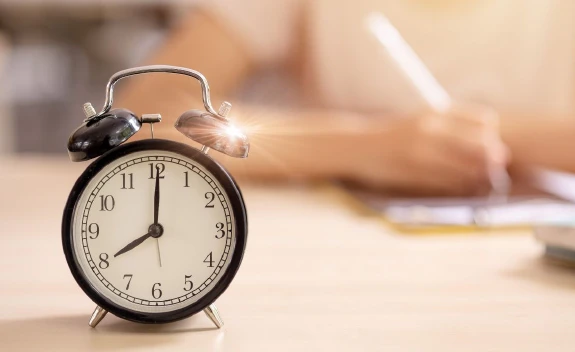 MyReport user scenario image showing professionals using the tool