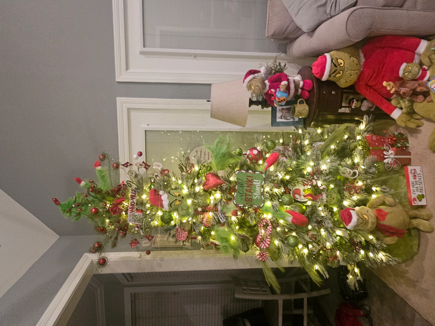 Roastmytree showcasing a decorated Christmas tree