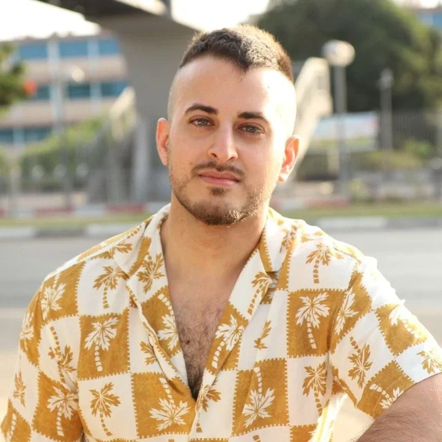 Staymatchai user scenario image featuring satisfied users