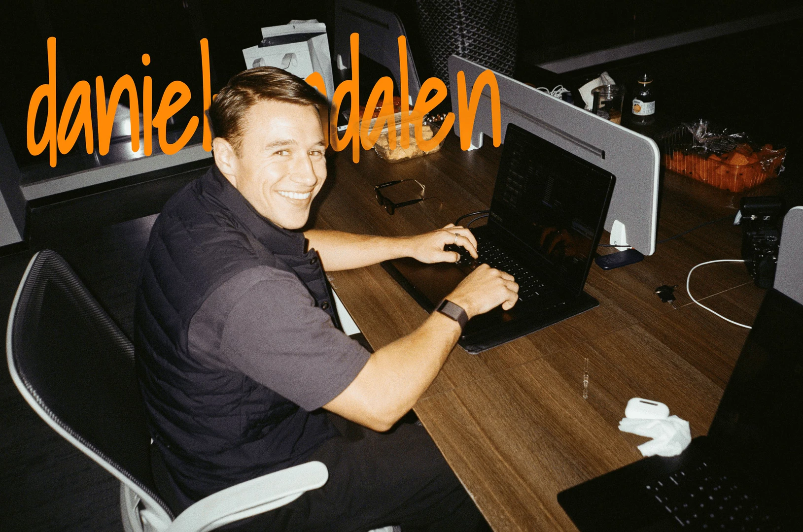 Using Textbehindobject for viral image text insertion