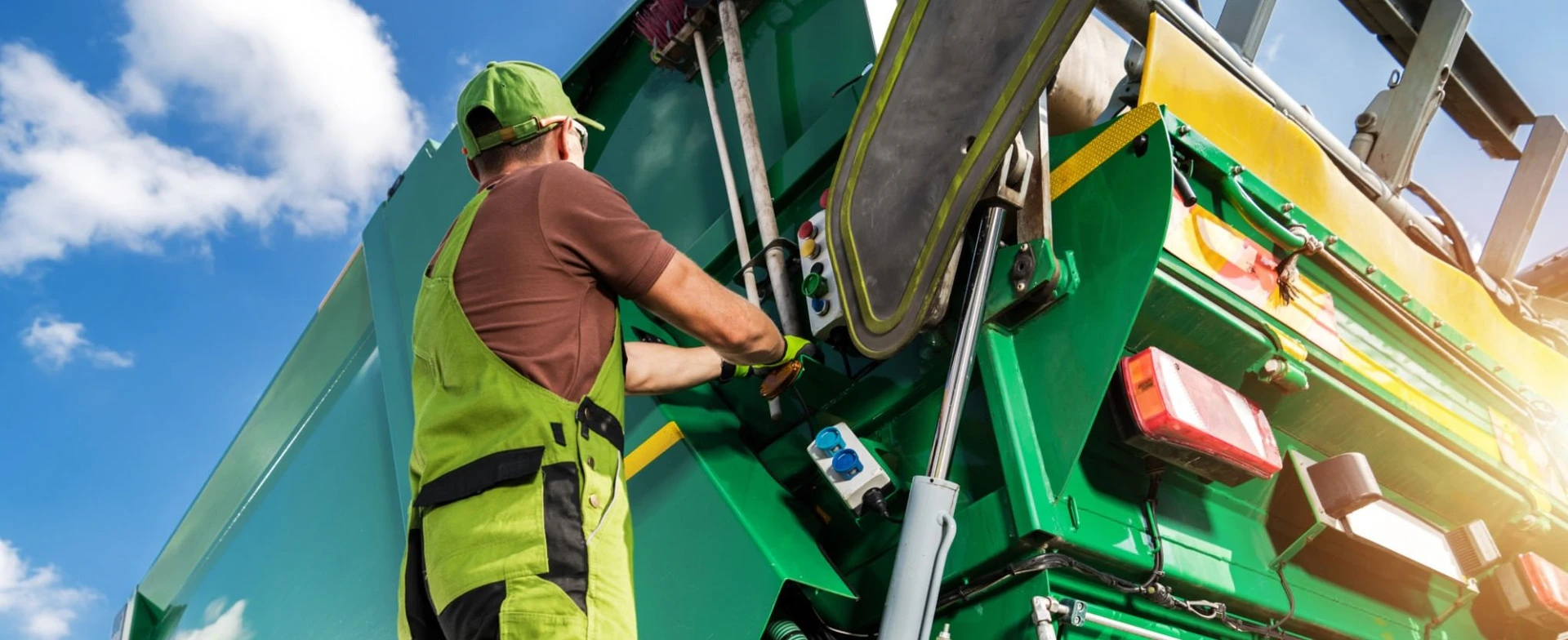 WasteAID product overview showing AI waste auditing features