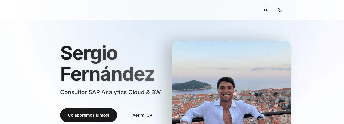 Webiculum product interface showcasing CV templates
